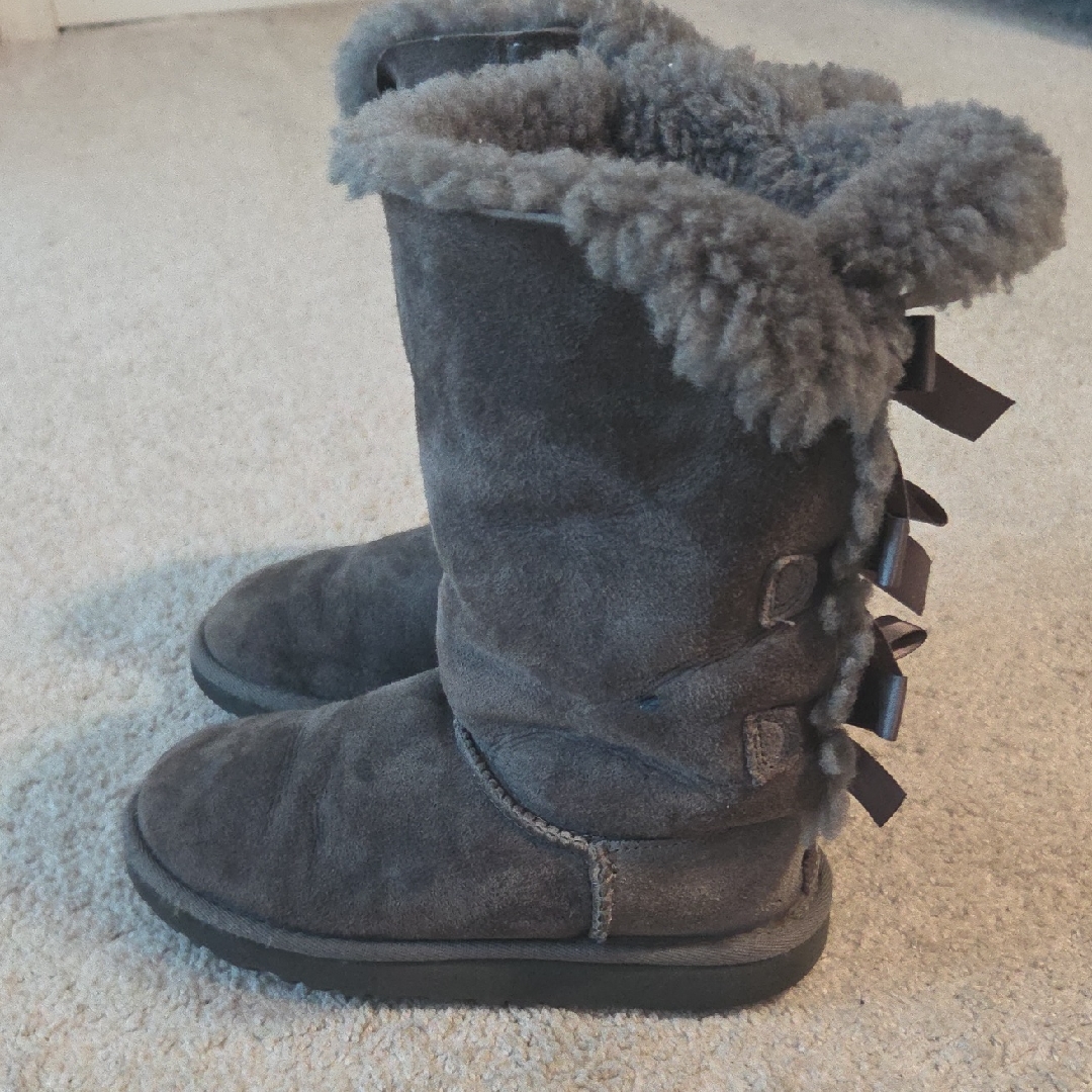 Ugg Gray Suede Fur-Lined Boots With Bows